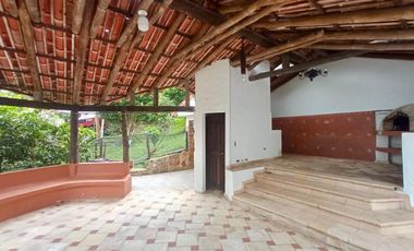 Venta Casa Campestre - Via La Fontana - Dapa - Yumbo - Cali