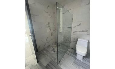 SEA CONFIABLE VENDE O ALQUILA APARTAMENTO PH NUOVO ARMANI/CASA