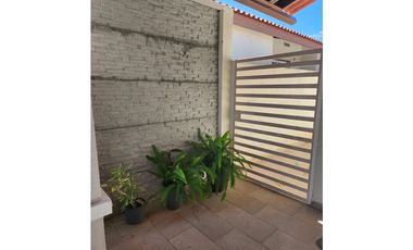 ALQUILER DE CASA AMOBLADA EN PALO ALTO PENONOME