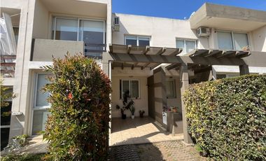VENTA DUPLEX 2 DORMITORIOS CON PILETA VILLA CARLOS PAZ