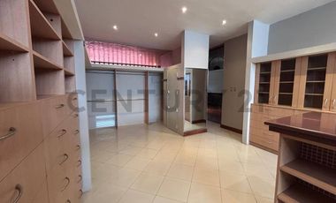 Alquiler Casa en Los Ceibos, ideal para  vivienda u Oficina, 250 m² EliA