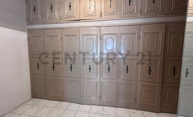 Alquiler Casa en Los Ceibos, ideal para  vivienda u Oficina, 250 m² EliA