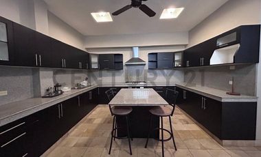 Alquiler Casa en Los Ceibos, ideal para  vivienda u Oficina, 250 m² EliA