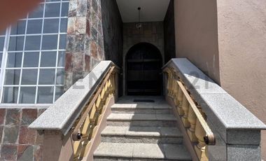 Alquiler Casa en Los Ceibos, ideal para  vivienda u Oficina, 250 m² EliA