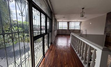 Alquiler Casa en Los Ceibos, ideal para  vivienda u Oficina, 250 m² EliA