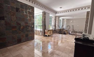 Alquiler Casa en Los Ceibos, ideal para  vivienda u Oficina, 250 m² EliA