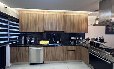 Casa en Venta en Parque de la Castellana, Coto Mallorca, Zapopan