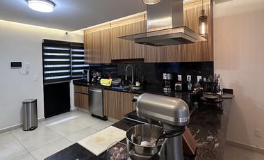 Casa en Venta en Parque de la Castellana, Coto Mallorca, Zapopan