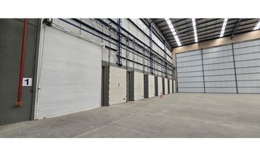 Arrienda Bodega Funza 6.900 M2