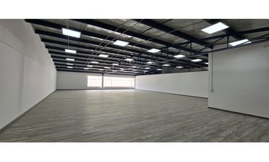 Arrienda Bodega Funza 6.900 M2