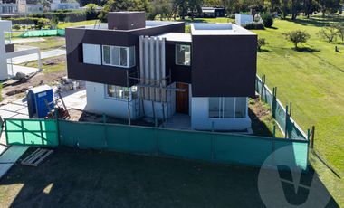 Casa en venta - Barrio Santa Juana, Canning
