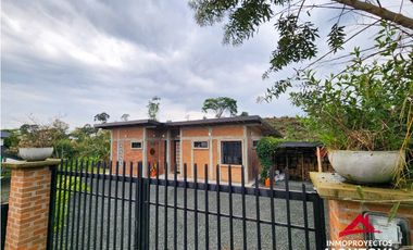 Casa en parcelación, vía Alcalá-Filandia