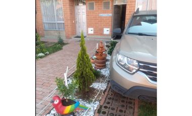 VENDO HERMOSA CASA EN MOSQUERA