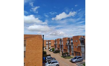VENDO HERMOSA CASA EN MOSQUERA