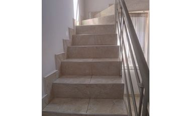 VENDO HERMOSA CASA EN MOSQUERA