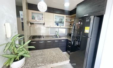 VENDO APARTAMENTO REMODELADO EN MONSERRAT