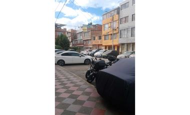 VENDO CASA DE 3 PISOS EN KENNEDY CASABLANCA BOGOTA