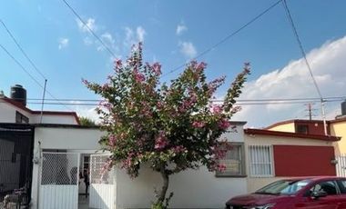 Hermosa casa de un piso, Viveros del Valle, Tlalnepantla