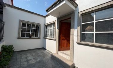 Hermosa casa de un piso, Viveros del Valle, Tlalnepantla