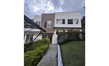 Casa lote para venta de 5600 metros la Vega
