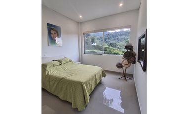 Casa lote para venta de 5600 metros la Vega
