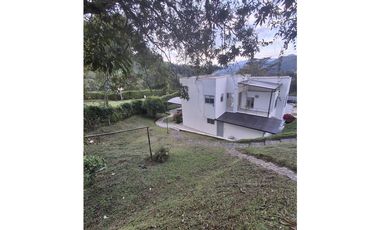 Casa lote para venta de 5600 metros la Vega