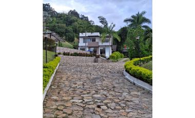 Casa lote para venta de 5600 metros la Vega