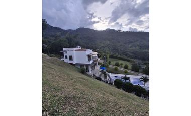 Casa lote para venta de 5600 metros la Vega