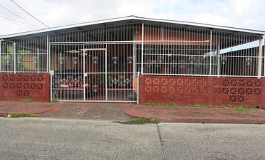 Se Alquila casa en pueblo nuevo Av La pulida