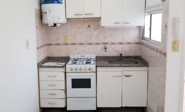Departamento Tipo Casa en alquiler en Valentin Alsina