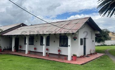 Para constructores amplia propiedad de venta en el Valle de los Chillos