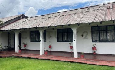 Para constructores amplia propiedad de venta en el Valle de los Chillos