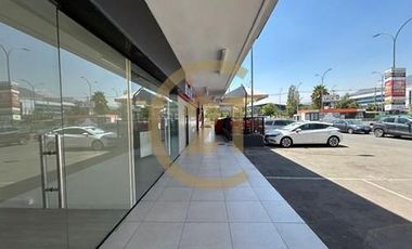 SE ARRIENDAN LOCALES COMERCIALES EN LA REINA