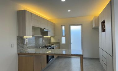CASA NUEVA EN VENTA EN CONDOMINIO AL SUR PONIENTE DE AGUASCALIENTES