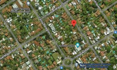Casa en venta - 2 dormitorios 1 baño - Cochera - 120mts2 - Adrogué, Almirante Brown