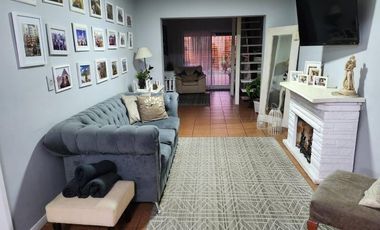 Casa en venta - 4 Dormitorios 2 Baños - Cochera - 300Mts2 - Berazategui