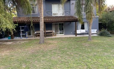 Casa en  alquiler anual