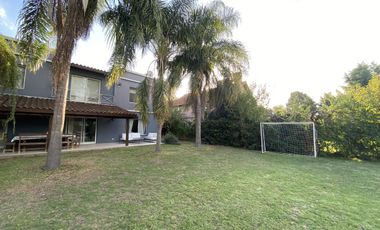 Casa en  alquiler anual