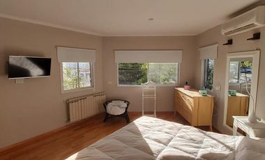 Casa en venta - 5 dormitorios 3 baños - 140mts2 - Ringuelet