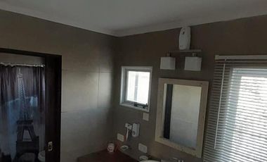 Casa en venta - 5 dormitorios 3 baños - 140mts2 - Ringuelet