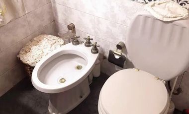 Casa venta -4 Dormitorios -3 Baños -204mts2 totales- Monte Chingolo