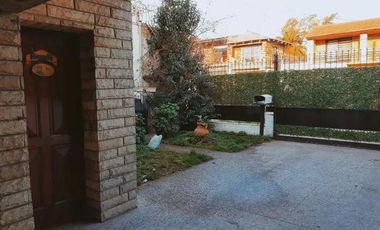 Casa venta -4 Dormitorios -3 Baños -204mts2 totales- Monte Chingolo