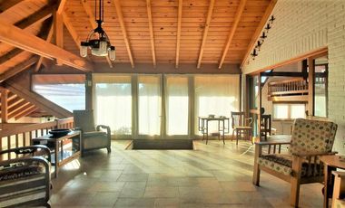 Importante Chalet sobre Avda del Libertador en Pinamar