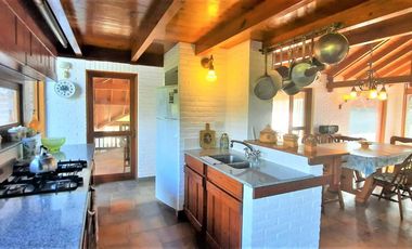 Importante Chalet sobre Avda del Libertador en Pinamar