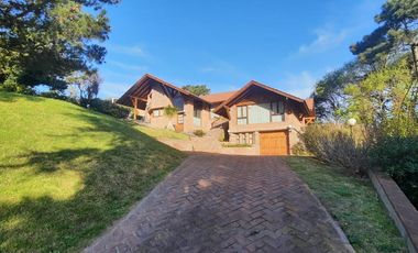 Importante Chalet sobre Avda del Libertador en Pinamar