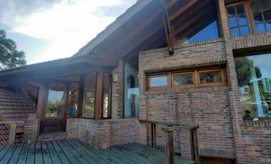 Importante Chalet sobre Avda del Libertador en Pinamar