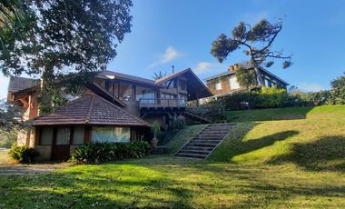 Importante Chalet sobre Avda del Libertador en Pinamar