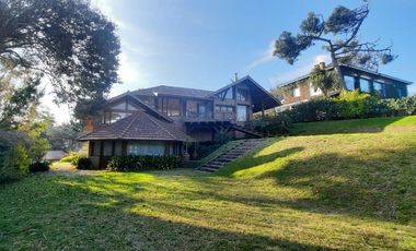 Importante Chalet sobre Avda del Libertador en Pinamar