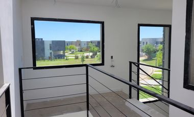 Puertos - Acacias | Venta | Casa a estrenar de 5 ambientes en lote interno