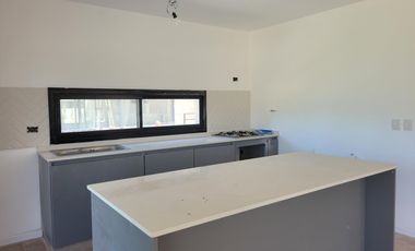 Puertos - Acacias | Venta | Casa a estrenar de 5 ambientes en lote interno